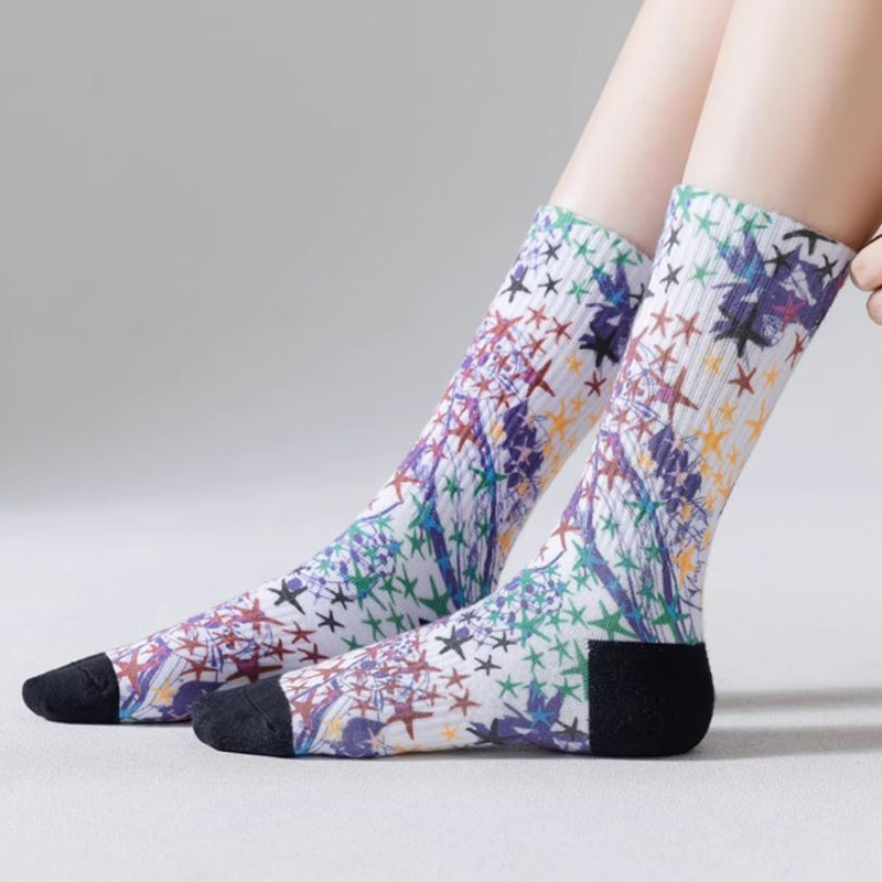 3D -printtechnologie voor lente- en zomersokken, lange sokken voor heren, dames middenzolen, Europese en Amerikaanse straatsporten, katoensokken van koppels, graffiti trendy sokken 3D -printtechnologie voor lente- en zomersokken, lange sokken voor heren, dames middenzolen, Europese en Amerikaanse straatsporten, katoensokken van koppels, graffiti trendy sokken