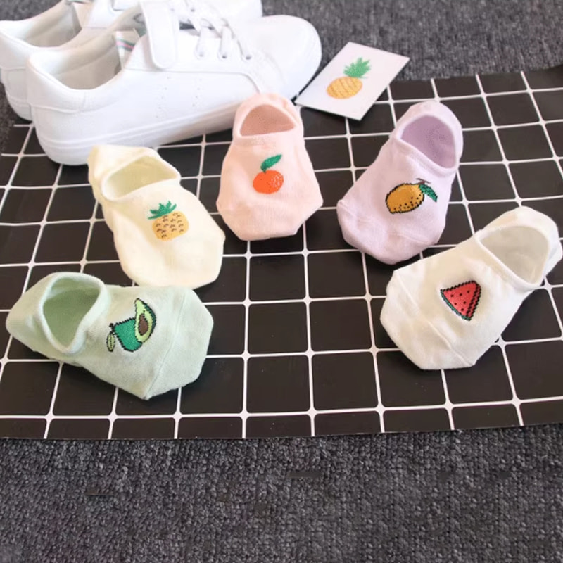Kinder sokken zomer dunne meisjes bootsokken pure katoenen gaas fruit siliconen anti slip ademende verborgen sokken voor meisjes en baby's Kinder sokken zomer dunne meisjes bootsokken pure katoenen gaas fruit siliconen anti slip ademende verborgen sokken voor meisjes en baby's